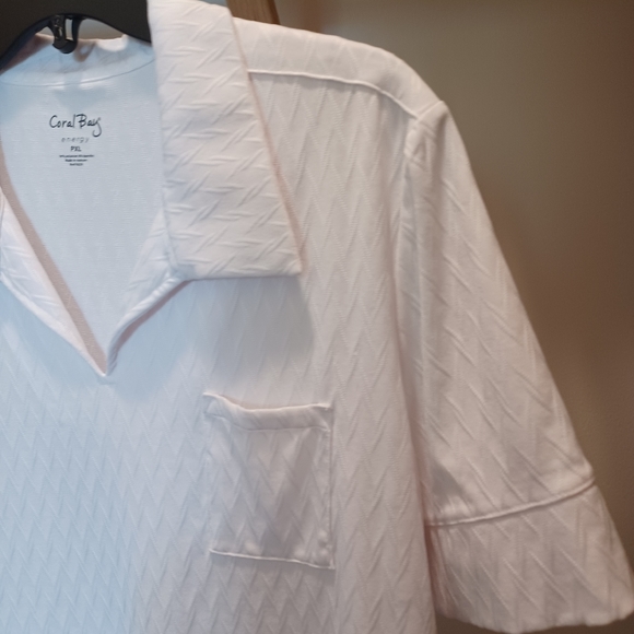 Womens golf or sport top - Picture 2 of 6